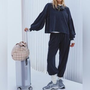 NWOT Free People Hot Shot Recovery Set in Black